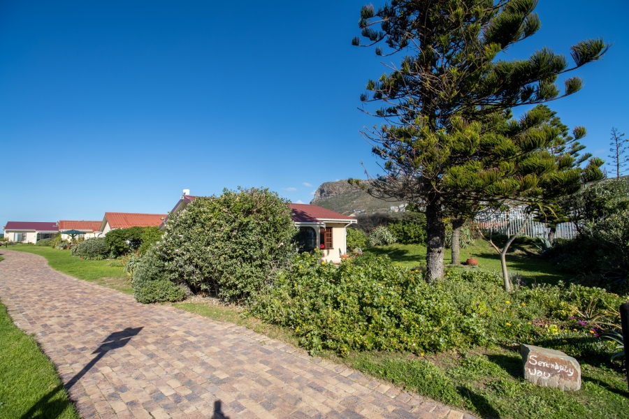 To Let 2 Bedroom Property for Rent in Fish Hoek Western Cape